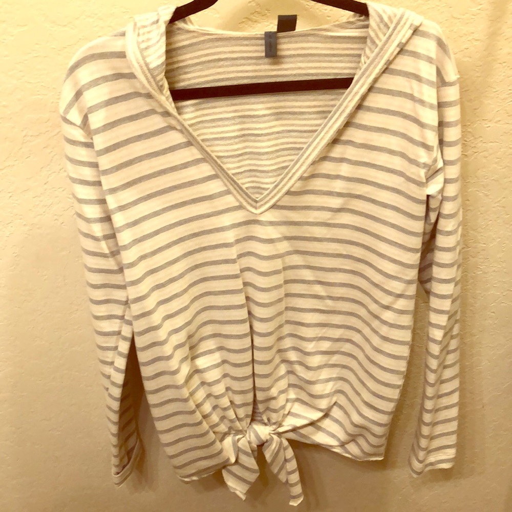 Long sleeve tie shirt